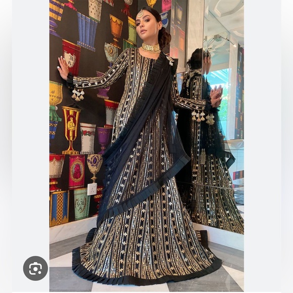 Sehrish Rehan Dress - Picture 3 of 4